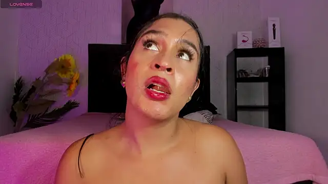 Chat XXX en directo de Selena_fox24