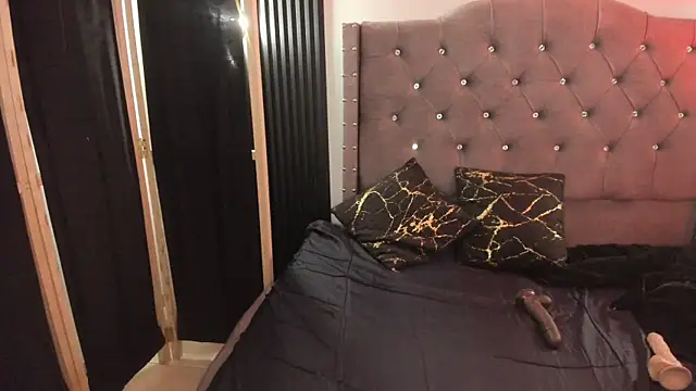 Scarbadgirl_ – webcam-show