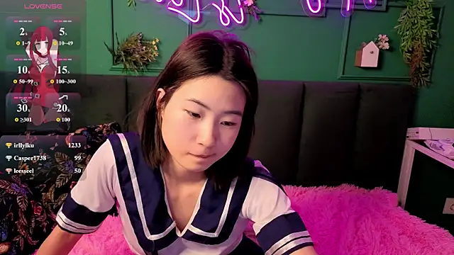 Runi_Asian Adlı Modelin Canlı XXX Sohbeti