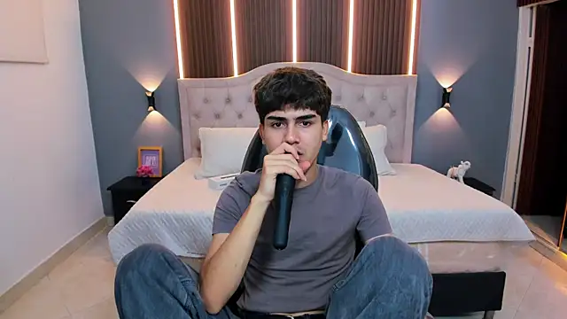 Chat +18 de Tommy18__ ao vivo