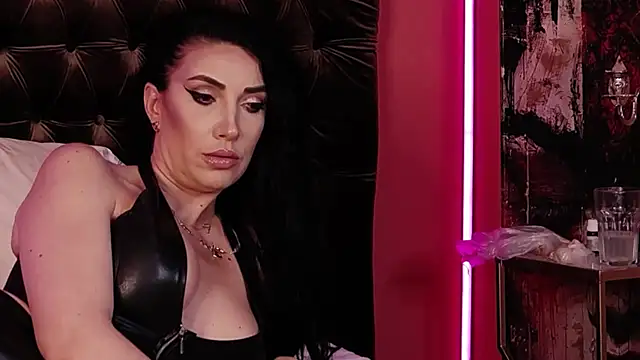 StephanyMillan élő XXX-chatje