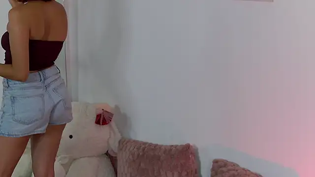 LunaHart live XXX chat