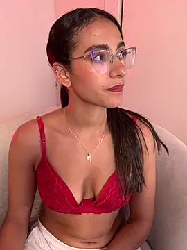 elegant__rouse Adlı Modelin Canlı XXX Sohbeti