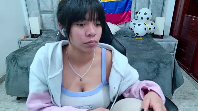 laureentt_ XXX чат на живо