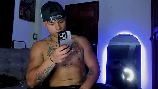 Dominic_Biker__ Show Webcam
