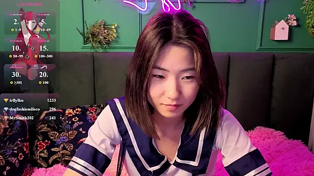 Chat XXX en directo de Runi_Asian