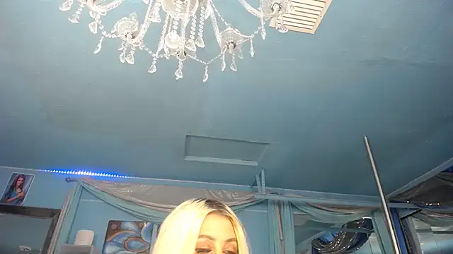 ADRIANNA_FOX's Webcam Show