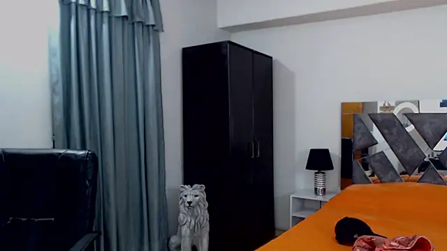 Frank_heaven01 élő XXX-chatje