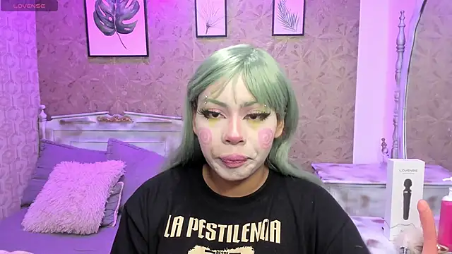 Sofia_clk élő XXX-chatje