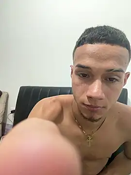 friends_lust_latin Webcamshow