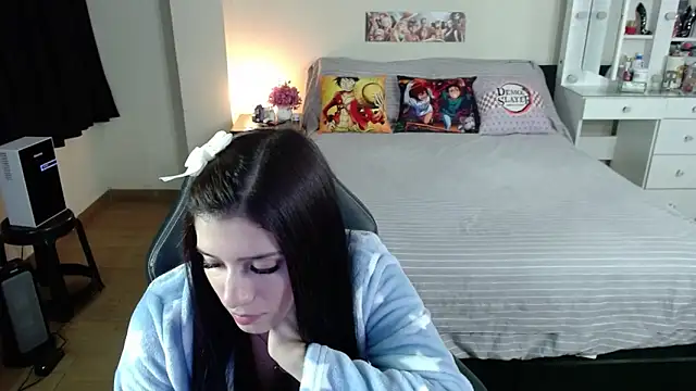 kittykat18x Adlı Modelin Canlı XXX Sohbeti
