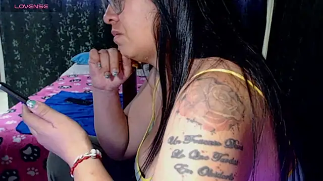 miia-big1boobs_ élő XXX-chatje