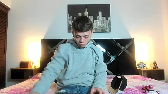 Zeus_damian21's Live XXX Chat