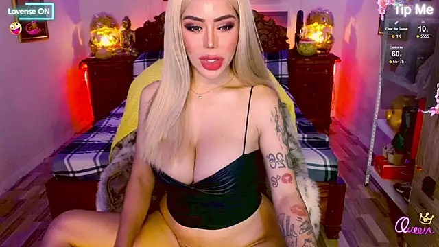 Show modela _QueenGoddess_ na web-kameri