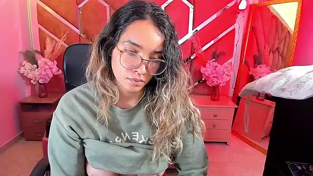 Chat +18 de Olivia_Fox69 ao vivo
