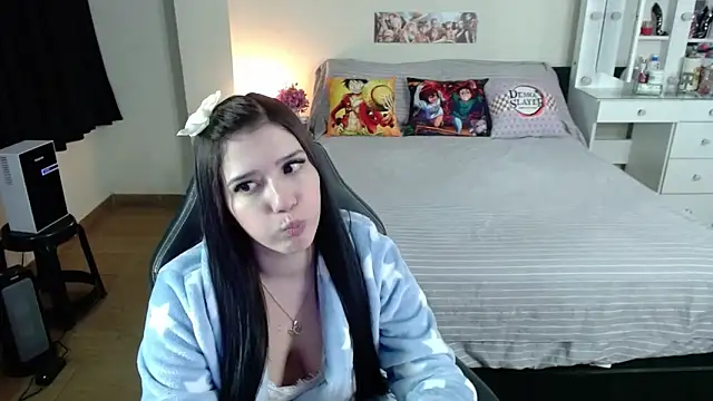 kittykat18x élő XXX-chatje