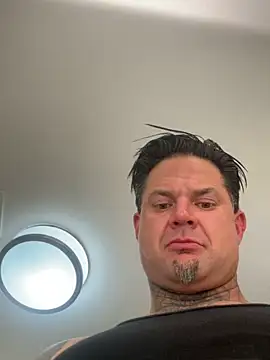 JSizzle13's Webcam Show