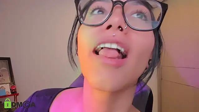 Chat XXX en directo de alice-rausing
