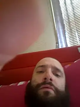 Zlyzloba21 élő XXX-chatje