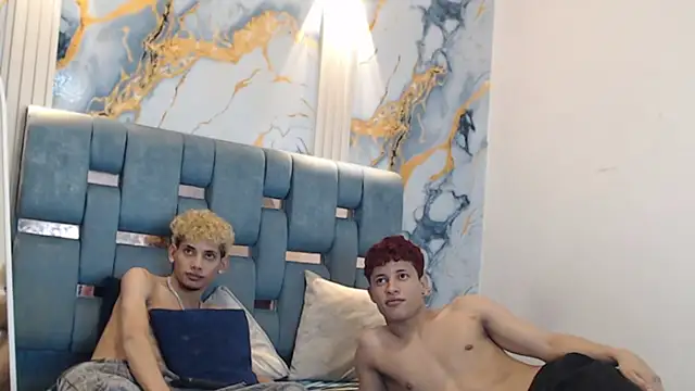 YOUNG_BOYS_HELL Adlı Modelin Canlı XXX Sohbeti