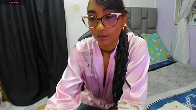 MurphyAngelina Adlı Modelin Canlı XXX Sohbeti