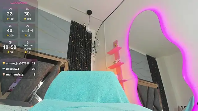 Miia_Deluxe élő XXX-chatje