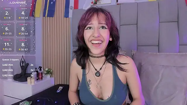 Mika_love_milo Adlı Modelin Canlı XXX Sohbeti
