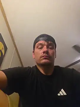 twistafatpipe Live XXX Chat
