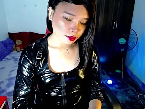 Онлайн чат XXX sofiathe1st