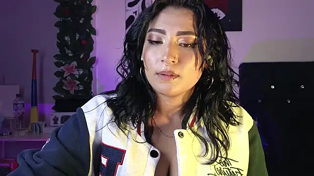 Pauilina élő XXX-chatje