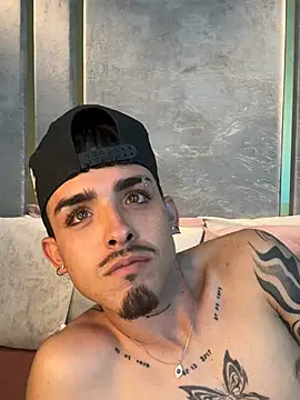 Chat XXX ao vivo de NikoStone_