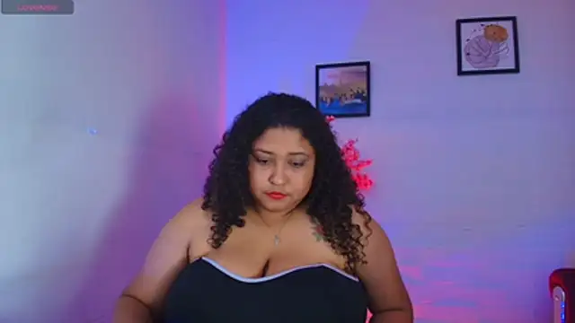 Ayliinn_ লাইভ XXX চ্যাট