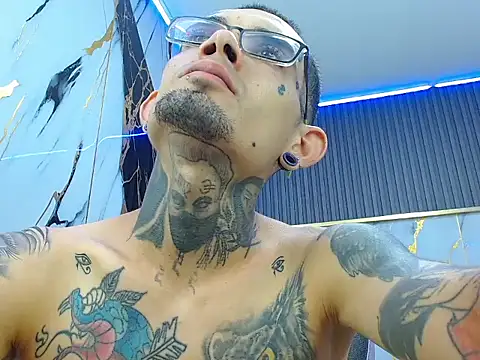 Boy_tatto77 Show Webcam