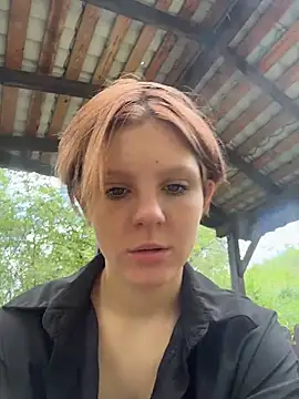 Chat +18 de NinaParri ao vivo