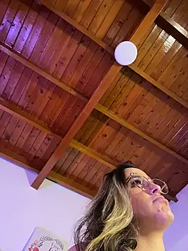 RenataVelasquez's Live XXX Chat