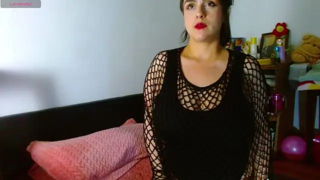 Chat +18 de collette_beaufoy_ ao vivo