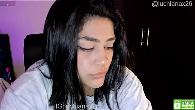 lucy26_ Chat XXX in diretta