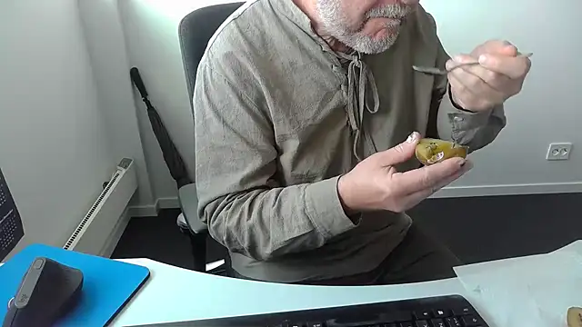 Buggemann Live XXX Chat