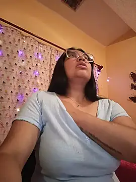 Yamilka-Reyes Live XXX Chat