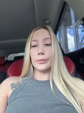 SvetLive Adlı Modelin Canlı XXX Sohbeti