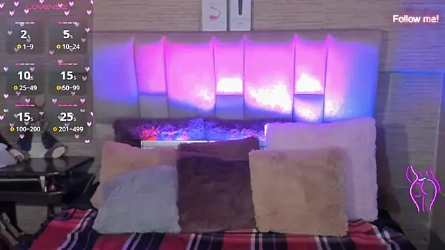 Živý XXX chat mia_devine_