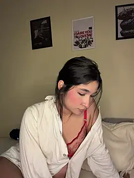 AriBunny18's Live XXX Chat
