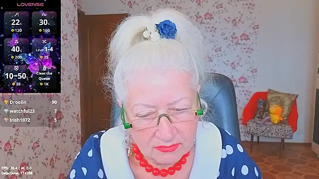 Maya_Mayflower élő XXX-chatje
