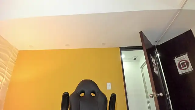 Chat XXX en directo de ElaineLaurent