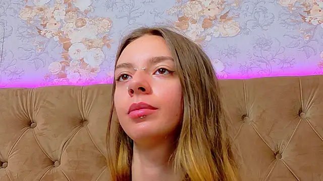 XXX chat uživo modela CoraVex