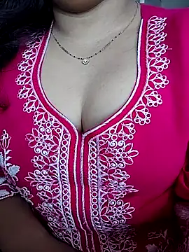 Hottypujan Live XXX chat