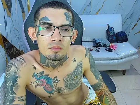 Boy_tatto77 Show Webcam