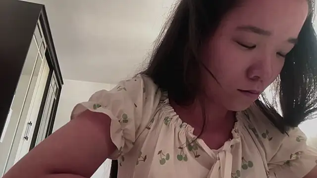 Mika_strawberry লাইভ XXX চ্যাট
