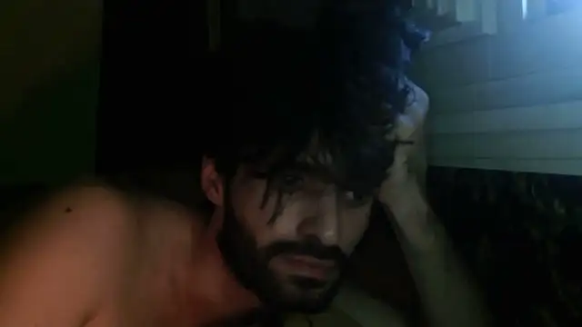 Show modela young_swisscouple na web-kameri