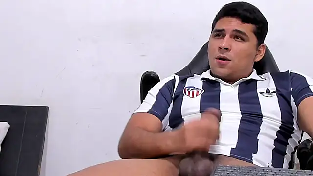 Thiago_bel live XXX chat